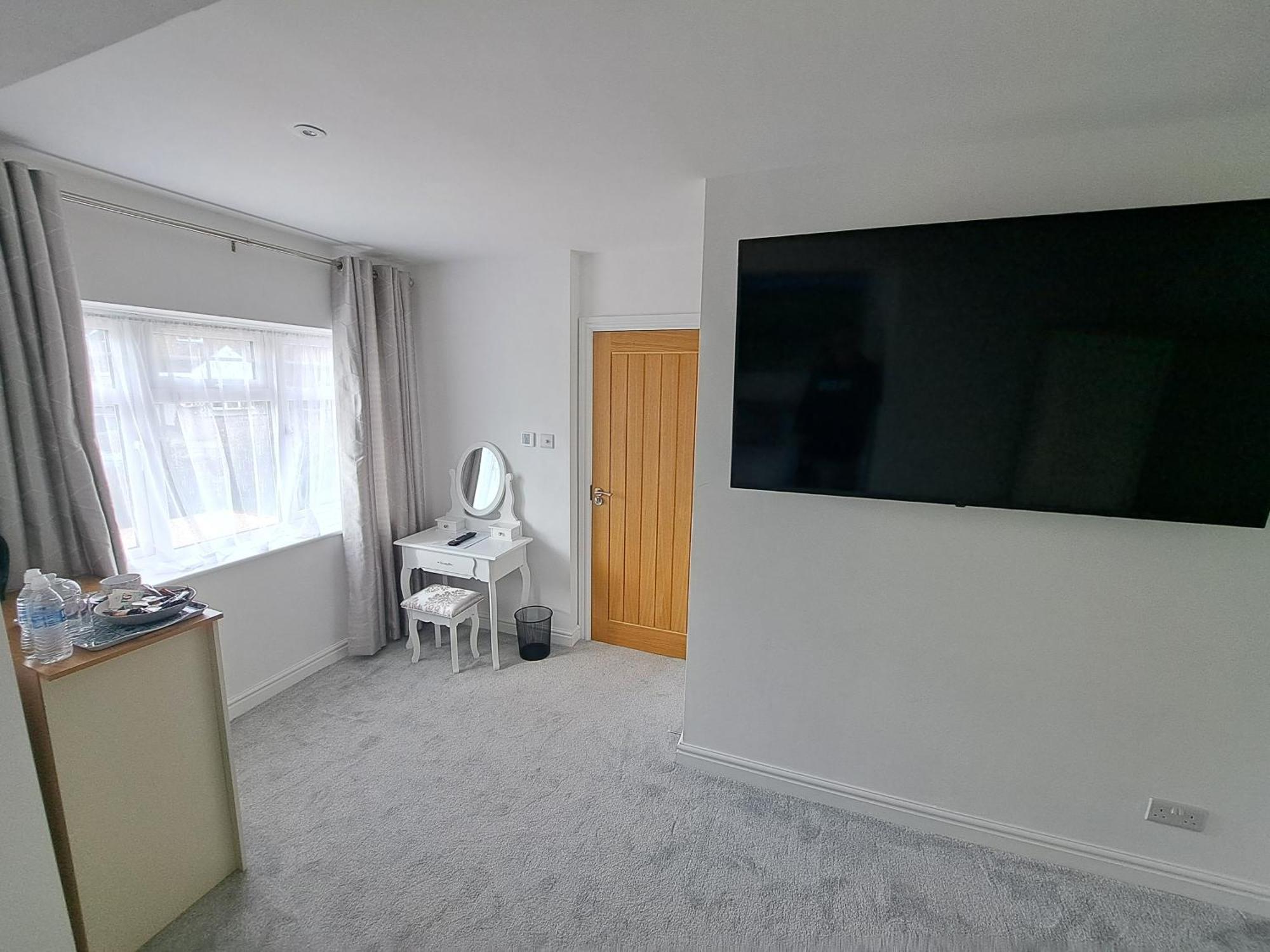 Westleigh House Bed & Breakfast Fishbourne  ภายนอก รูปภาพ